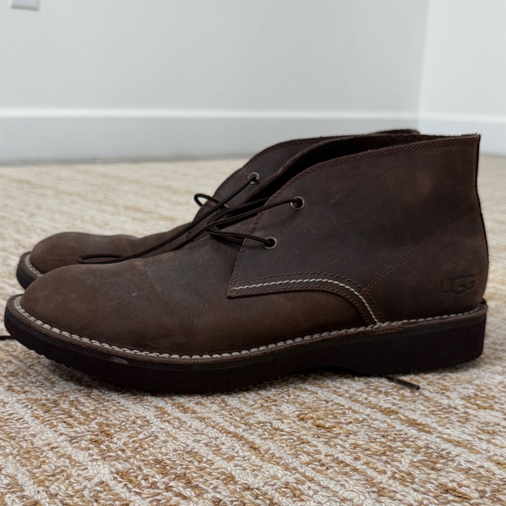 UGG Men's Dark Brown Chukka Camino Boots